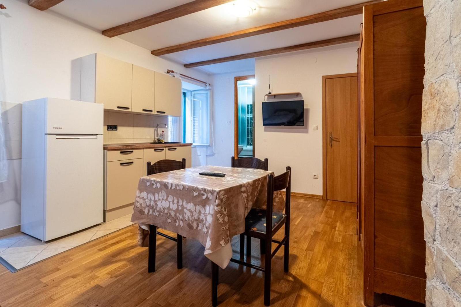 Apartments Loriana Sibenik Exterior photo